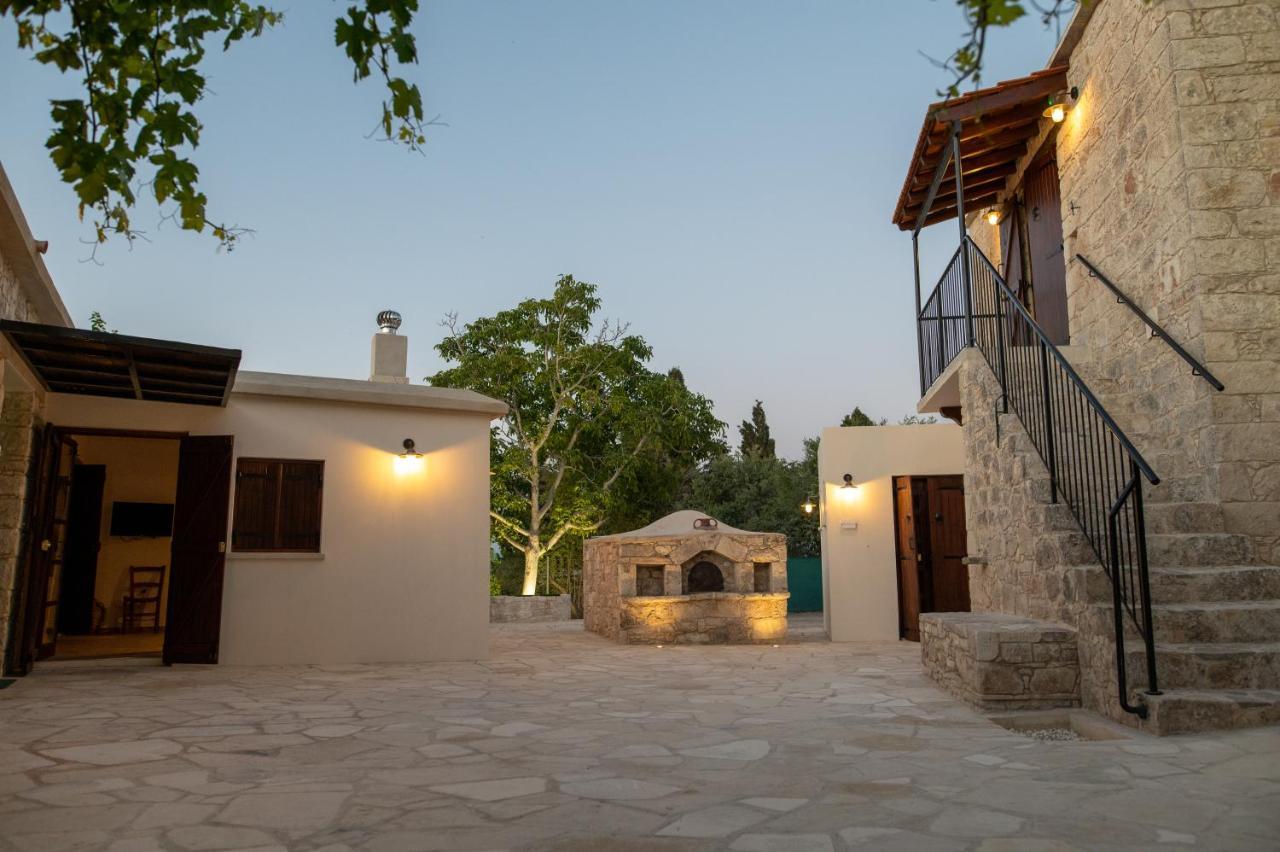 Droshia Traditional Homes, Coco-Mat Full Experience Dhrousha Exterior photo